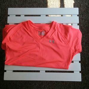 Under Armour T-shirt